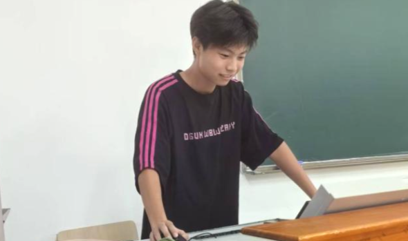 刘子轩同学，你的&ldquo;开挂&rdquo;大学体验卡是哪里领的？