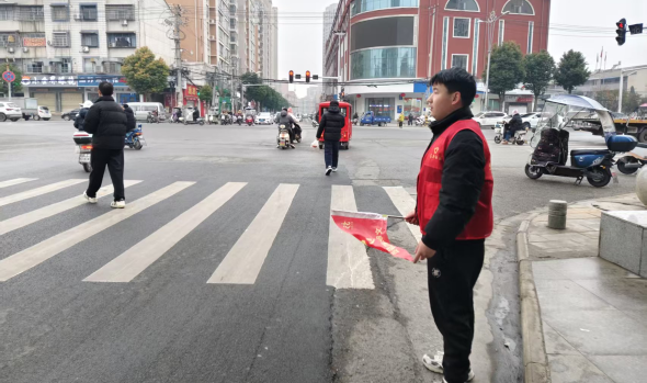 以志愿之名，为社区添暖｜我校李博文同学在武汉新洲区高新社区开展寒假爱心志愿实践