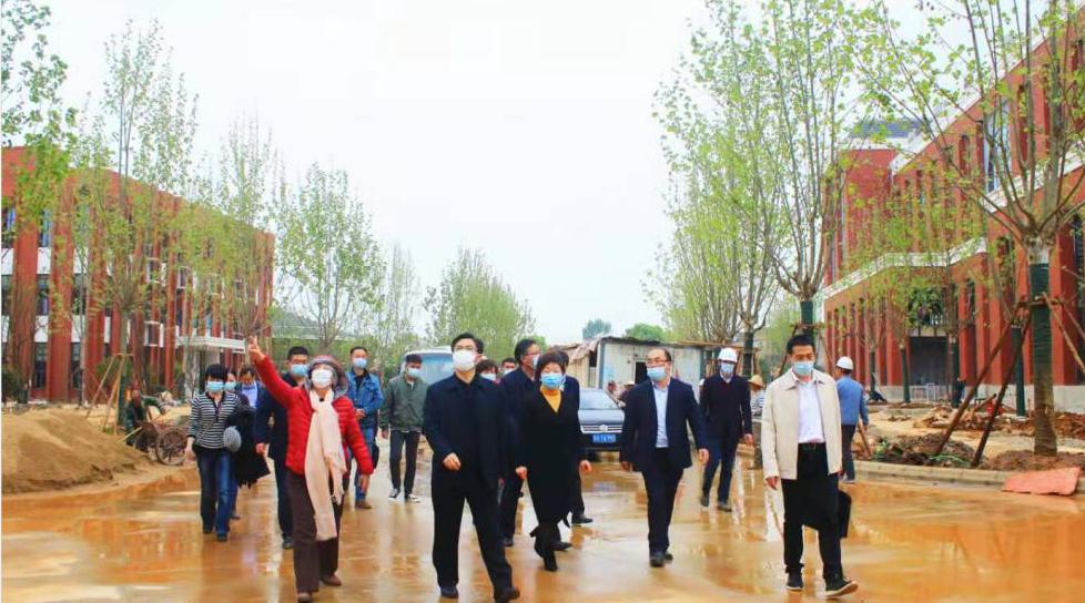 在关怀中砥砺前行