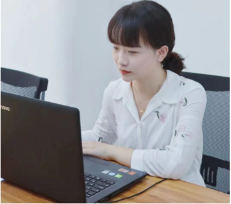 最美教师 | 三尺讲台，青春激扬&mdash;&mdash;国际商业学院朱葛丹老师