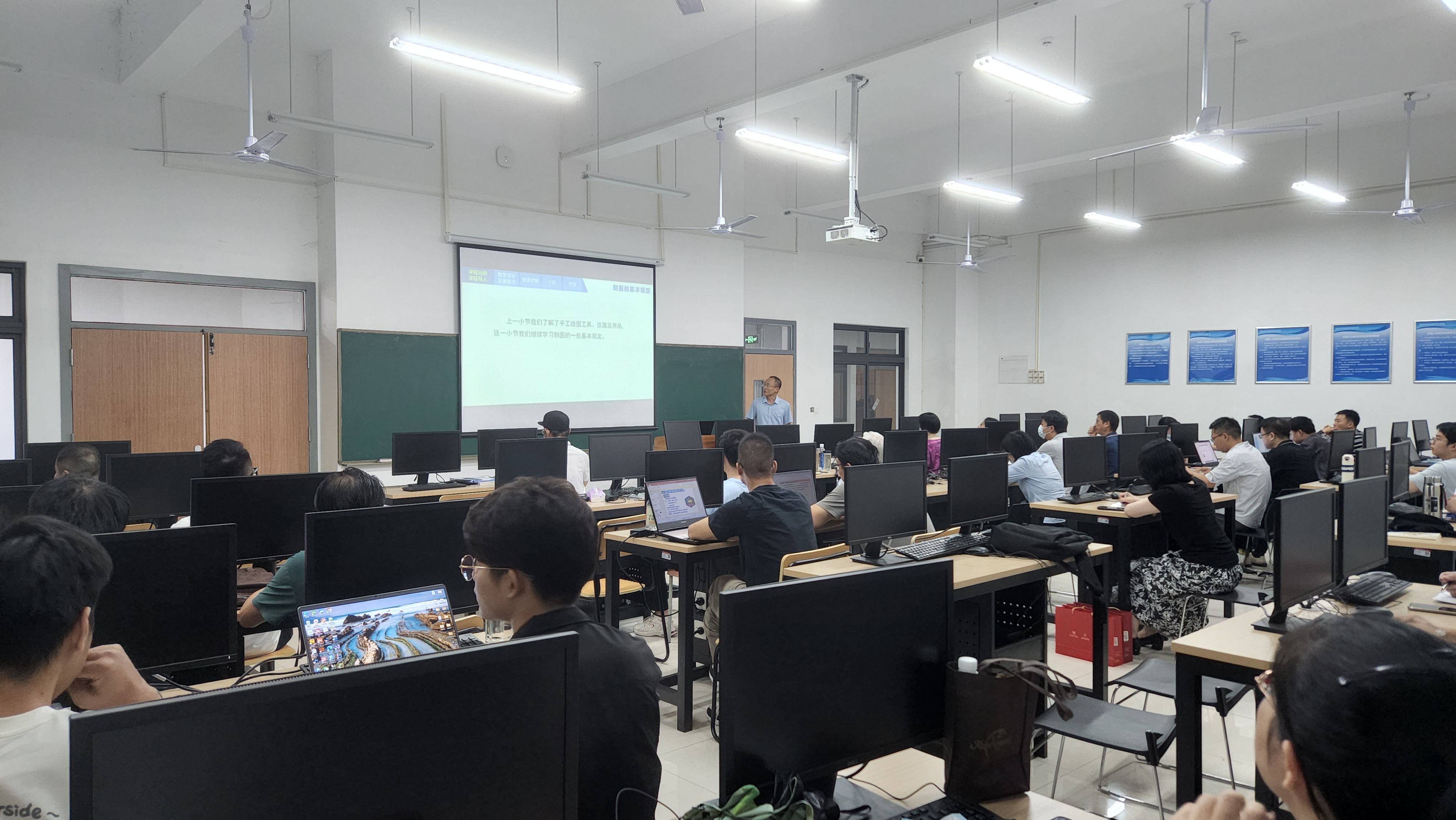 讲干货、理思路、出实招，新学期学工队伍培训是这样的！